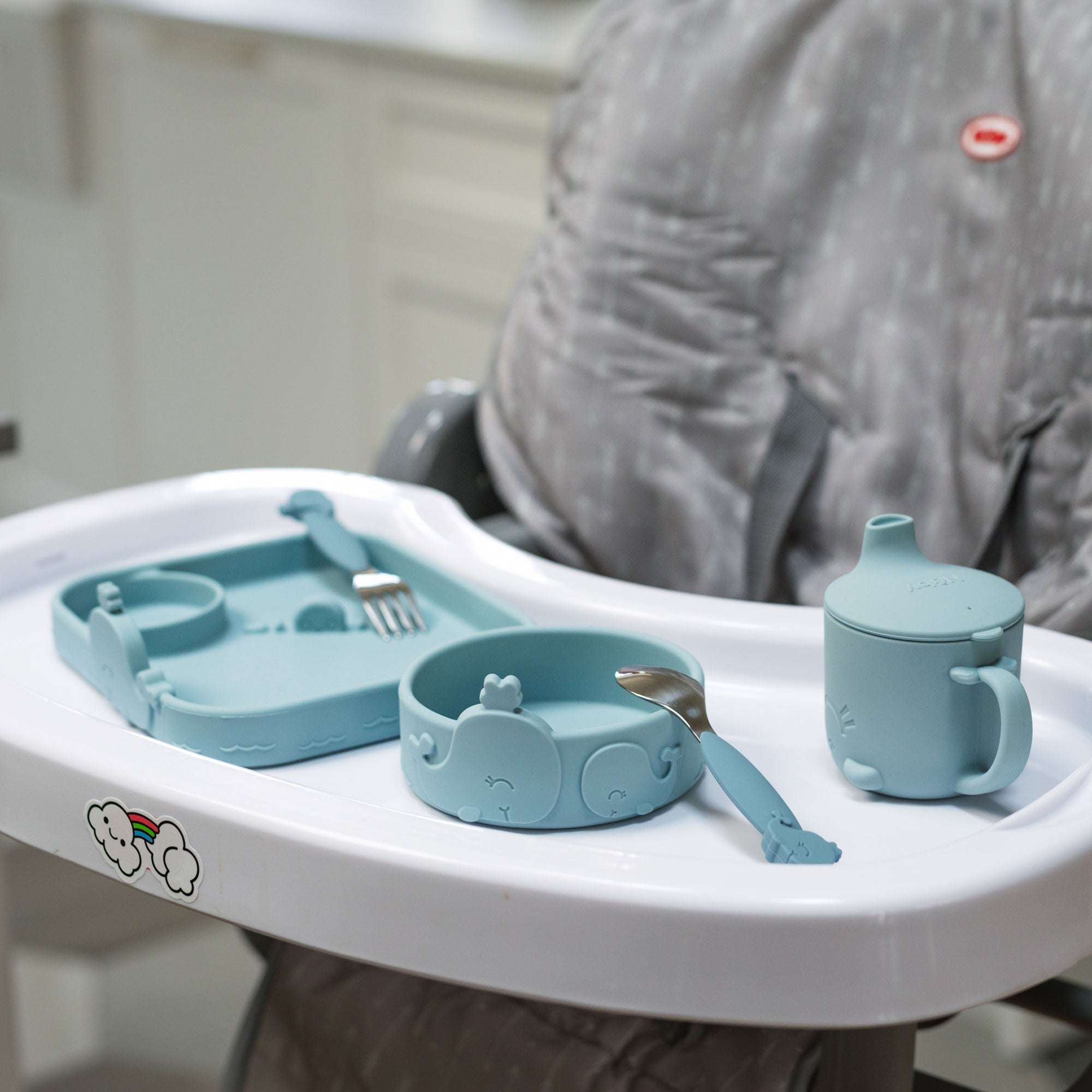Animal Friends 6-Piece Dinnerware Set - Blue Whale #328UZ