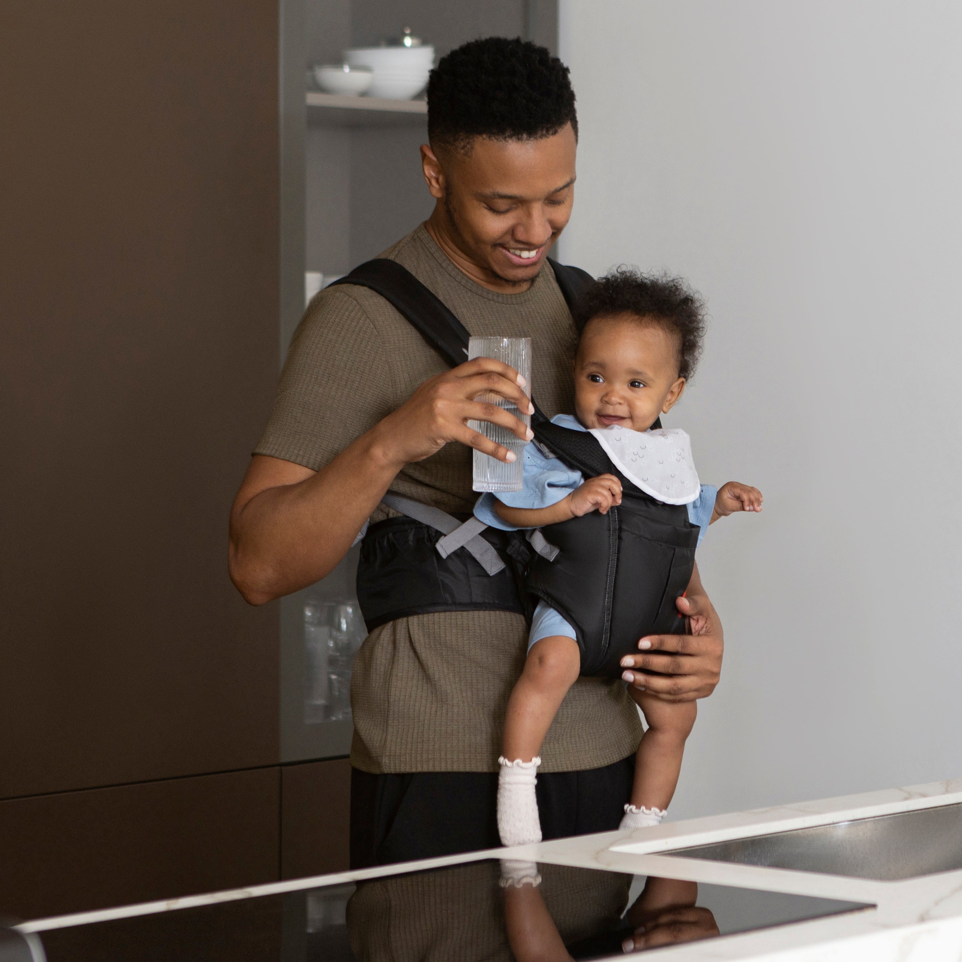Deluxe Baby Carrier | Black #2575W